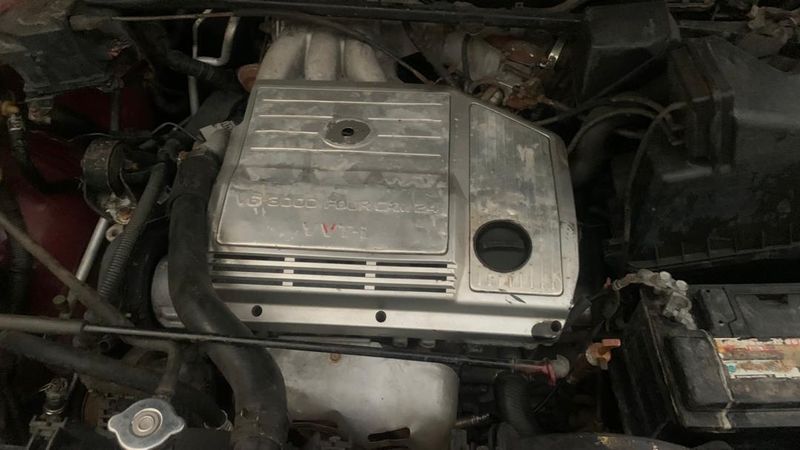 Thumbnail 5 of 2004 Toyota Highlander LE